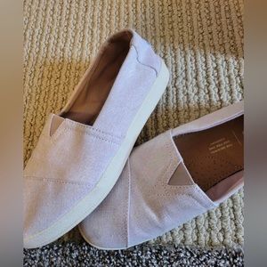 NWOB Pink Tom’s size 5.5